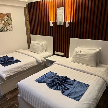 Bolabog Beach Resort Balabag  ภายนอก รูปภาพ