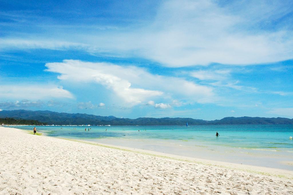 Bolabog Beach Resort Balabag  ภายนอก รูปภาพ