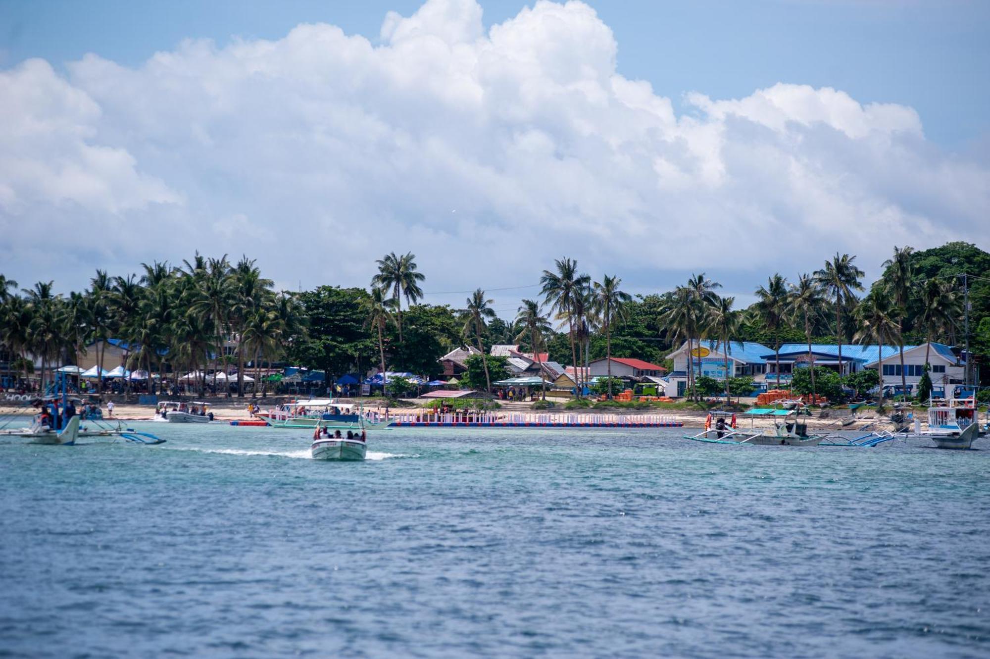 Bolabog Beach Resort Balabag  ภายนอก รูปภาพ