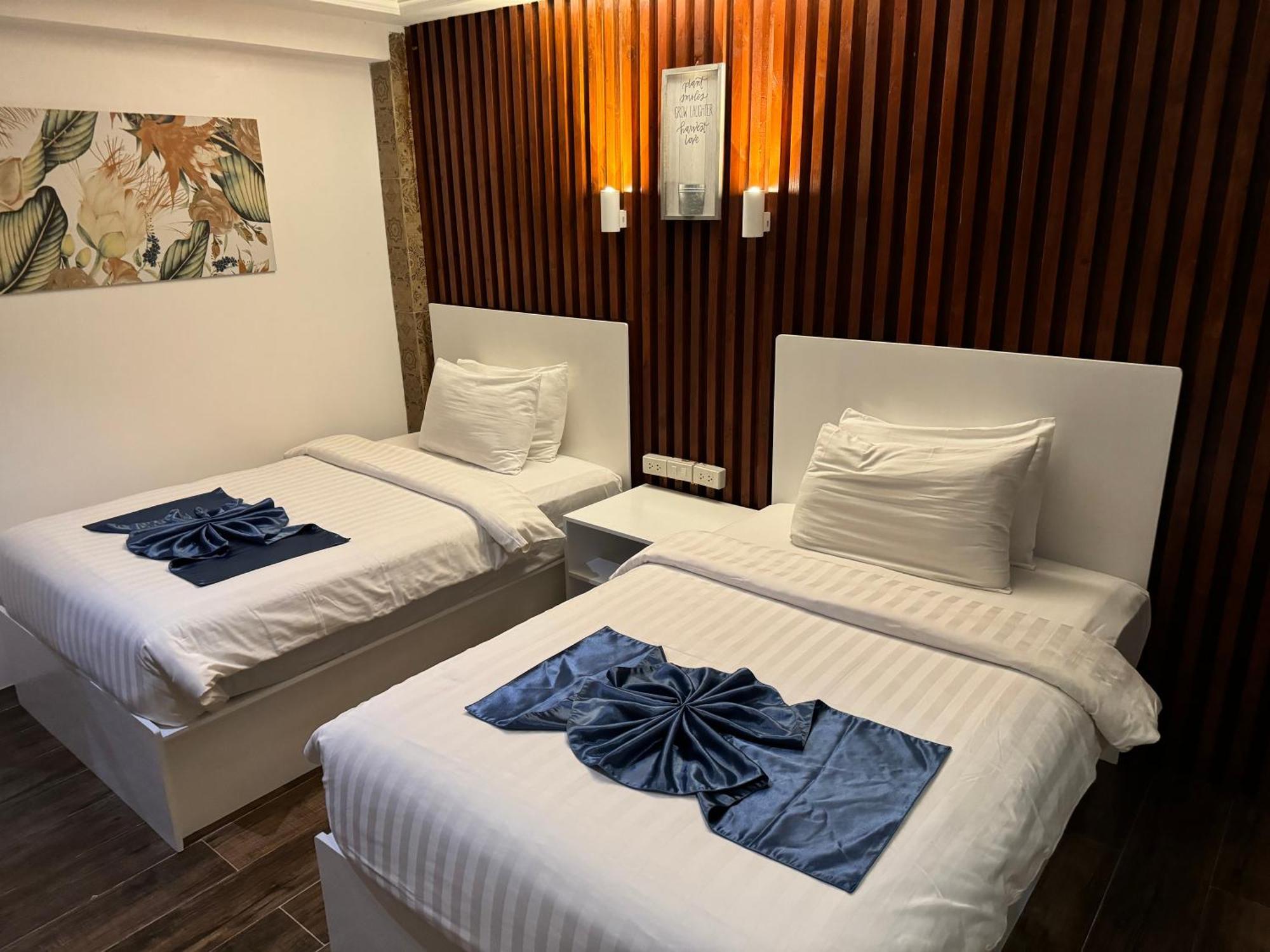 Bolabog Beach Resort Balabag  ภายนอก รูปภาพ